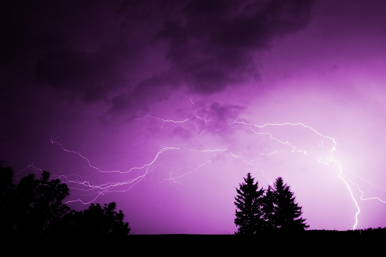 thunderstorm-71366_1280